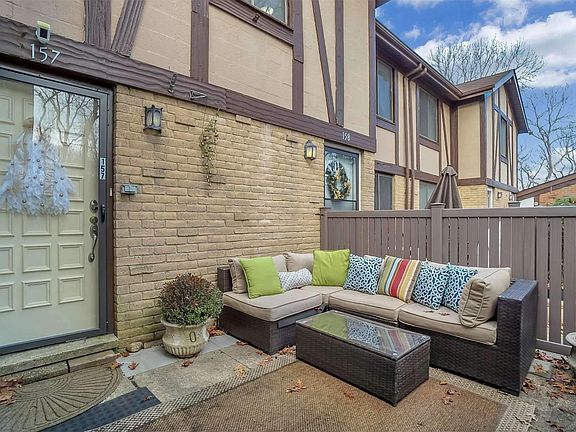 2nd image of 157 Skyline Dr #157