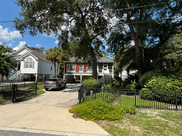 568 Hammock Ave, Murrells Inlet, SC 29576