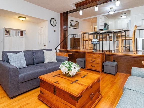 3rd image of 94 Newbury Ave APT 100