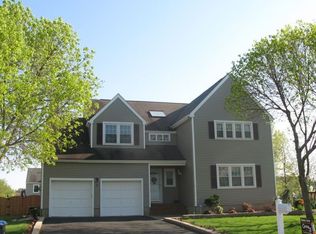 8 Gulick Ct, Hillsborough, NJ 08844