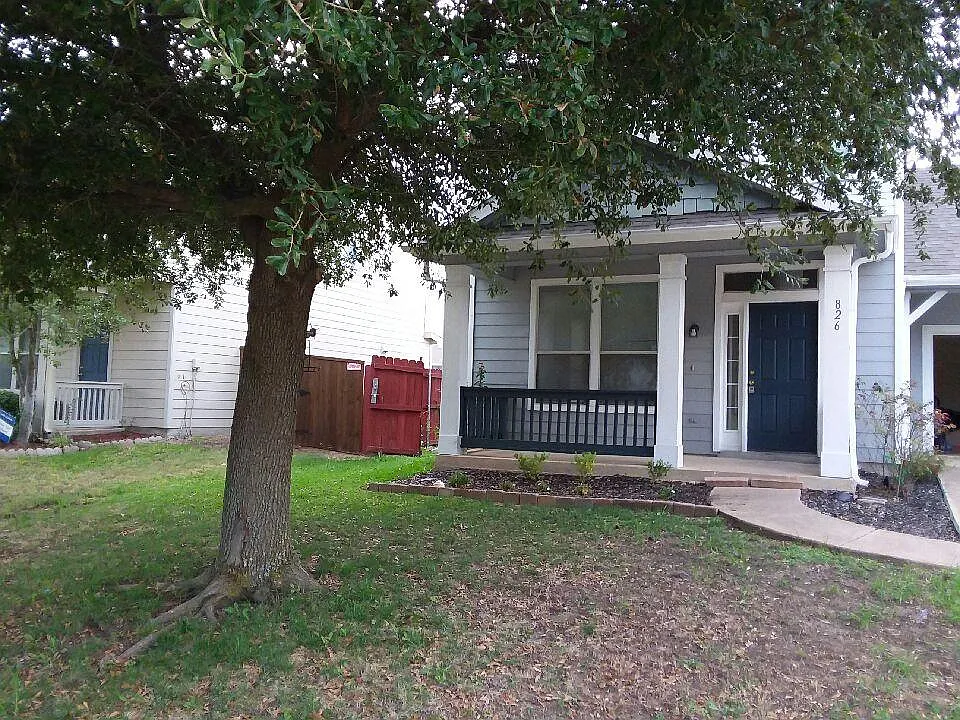 3 bed, 1446 sqft, $1,999 — Photo 2