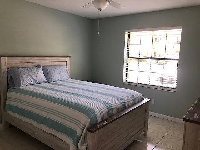 901 Pinecrest Cir #B — Photo 11