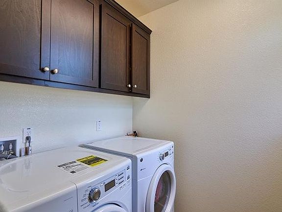 4th image of 1039 S Fowler Ln