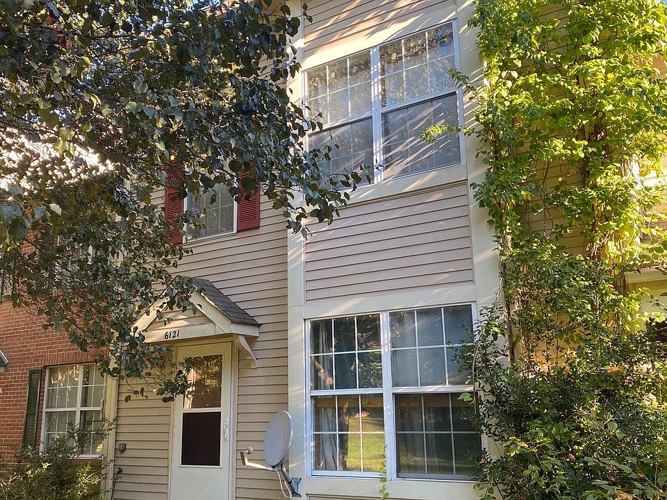 2nd image of 6121 Sea Lion Pl