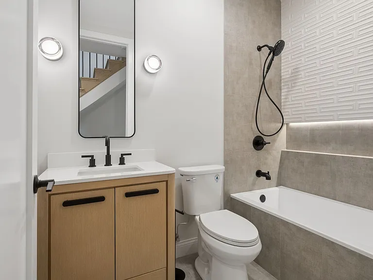3739 N Clifton Ave #3 — Photo 29