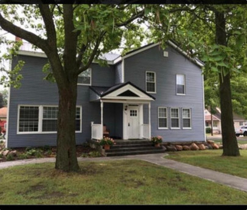 1st image of 500 E Main St APT 4