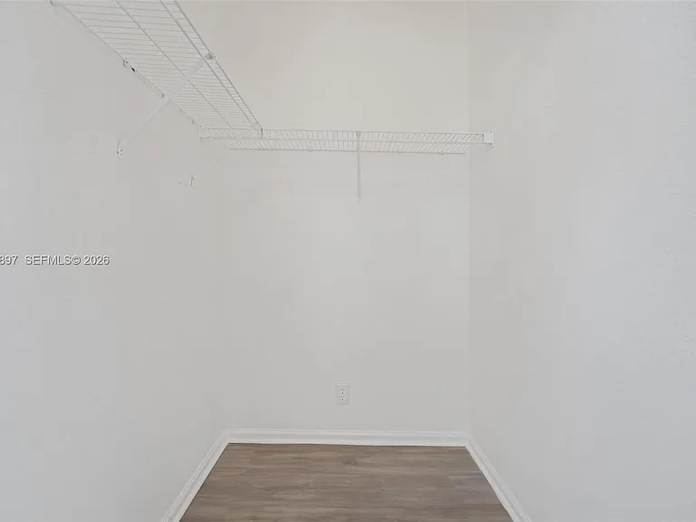 1666 Victoria Pointe Cir — Photo 57