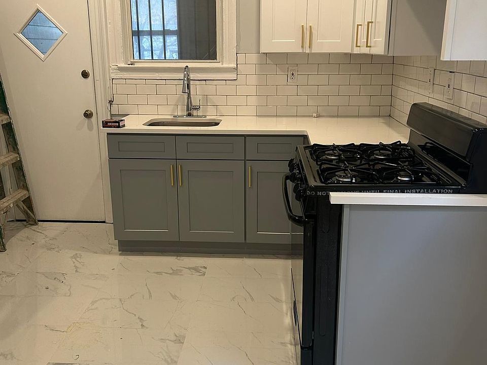 1st image of 59 Arlington Ave #2A