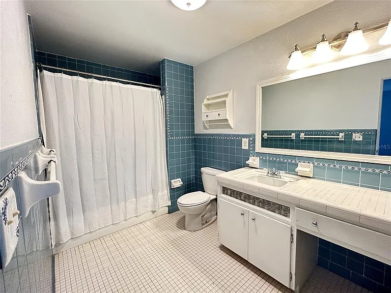 1241 N Lake Elbert Dr NE — Photo 8