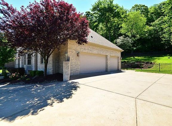 4th image of 804 Gallant Fox Ln