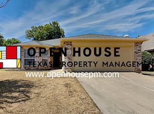 6321 S Chesterfield Dr, Fort Worth, TX 76179