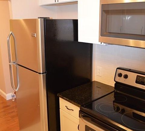 2nd image of 276 Chestnut Hill Ave #9D
