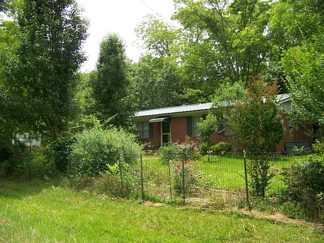2nd image of 61 Jacqueline Dr