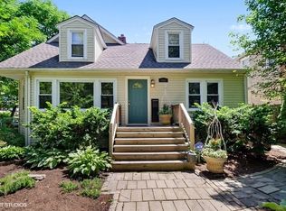 1943 Grey Ave, Evanston, IL 60201