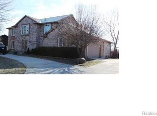 1733 Bellwood Ct, Bloomfield Hills, MI 48302