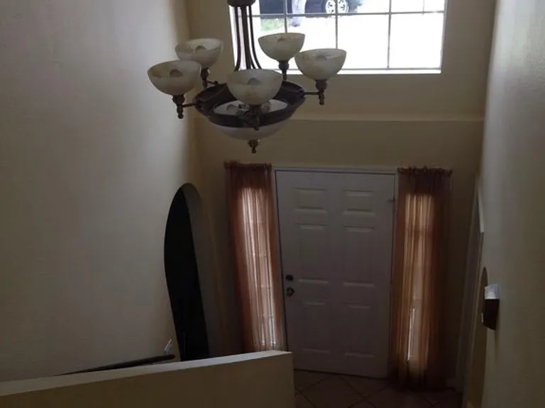 10305 Frog Pond Dr — Photo 3