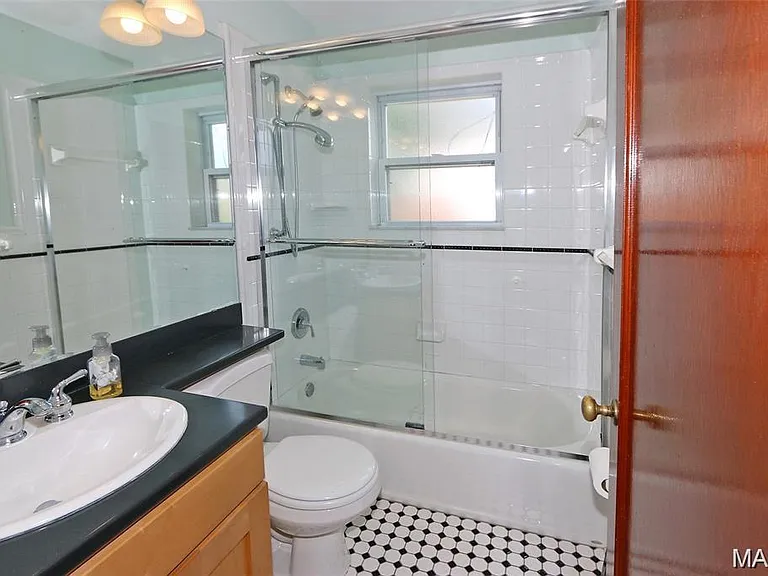 10501 Saint Michael Ln — Photo 14