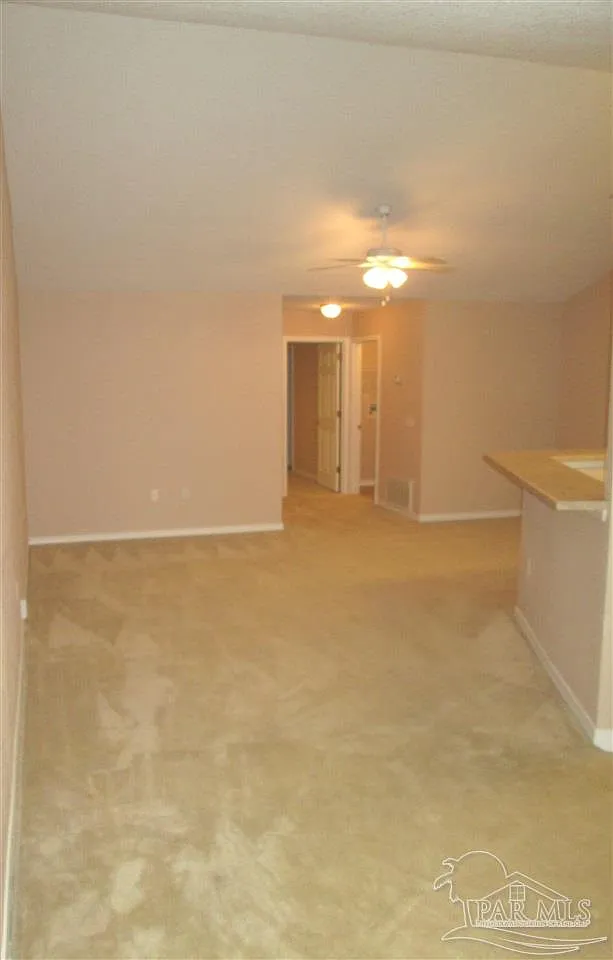 2 bed, 2.0 bath, 1050 sqft, $1,275 — Photo 2