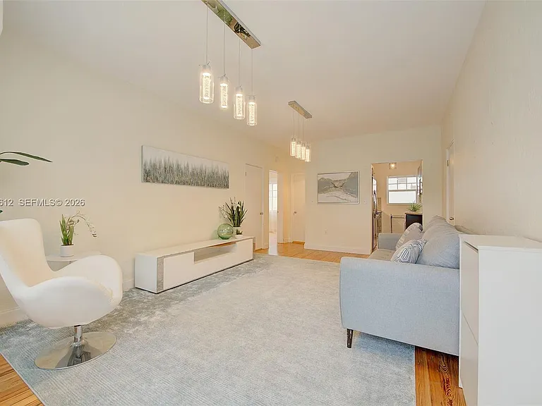 2463 Pine Tree Dr #3 — Photo 5