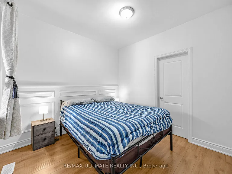 57 Shanly St #MAIN FLOOR — Photo 12