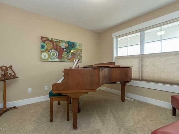4th image of 7464 Hometown Ct SE #17