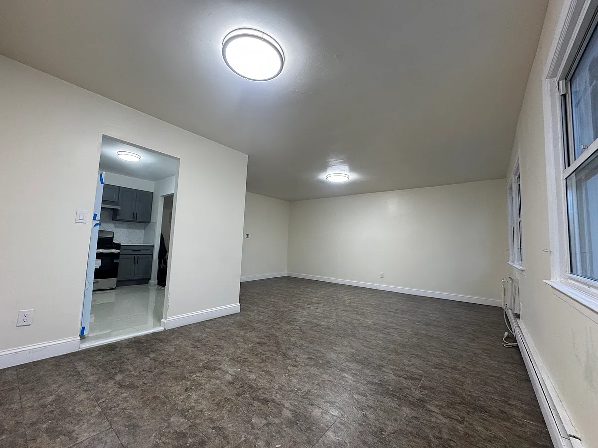 Building Photo - 14445 25th Dr