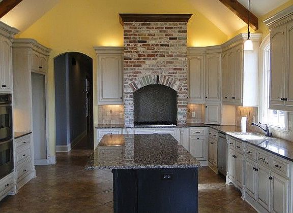 4th image of 120 Belle Terre Dr