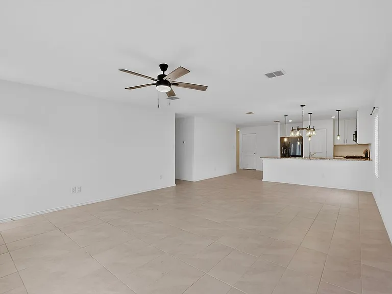 1430 Everett Gardens Way — Photo 8