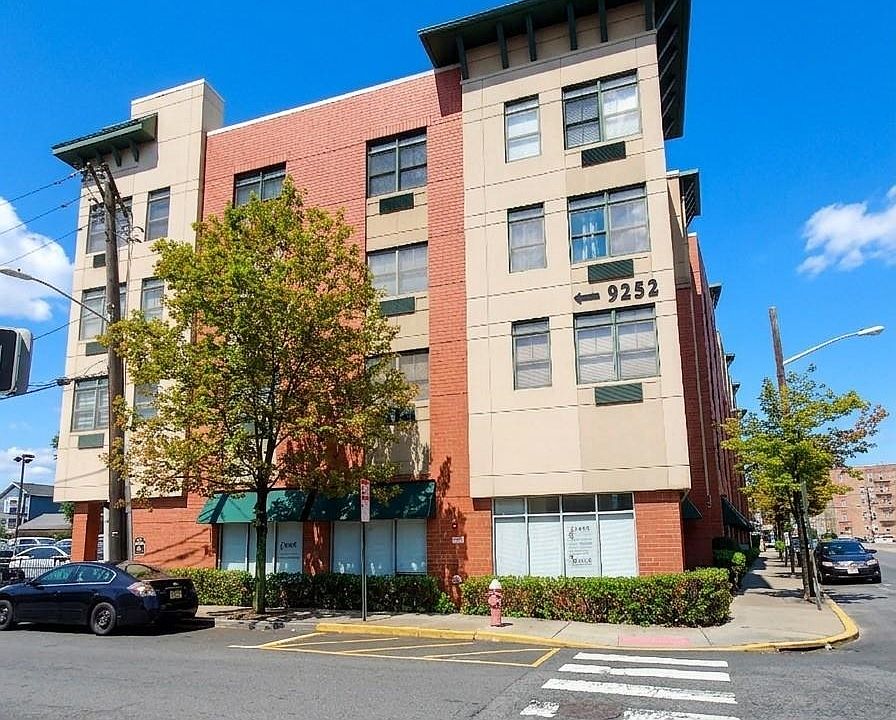 1st image of 9252 Kennedy Blvd APT 405