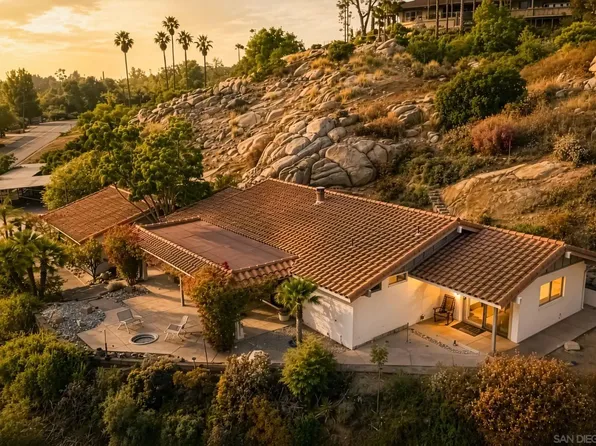 1504 Merritt Dr, El Cajon, CA 92020