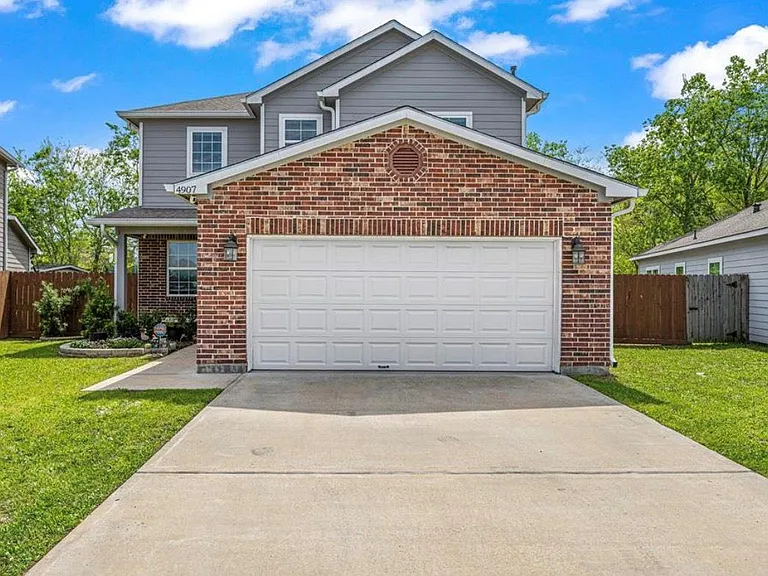 4907 Leamathew St — Photo 2