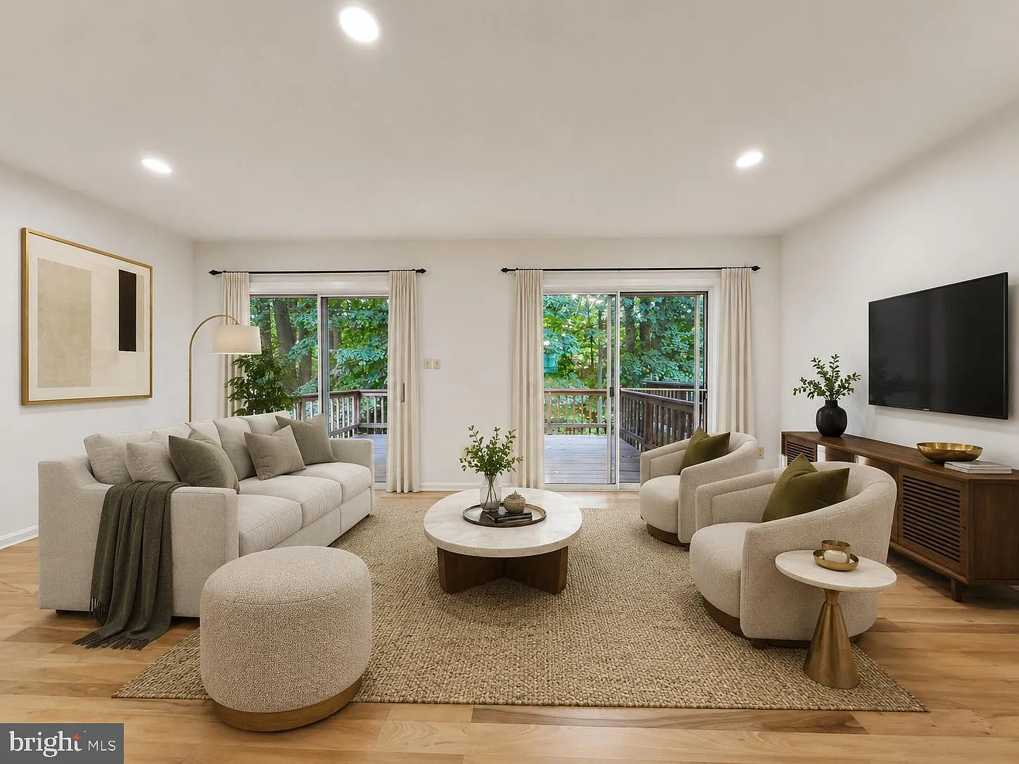3 bed, 3.5 bath, 1900 sqft, $3,935 — Photo 3