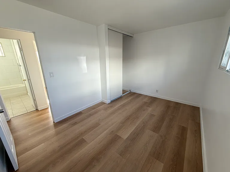 1462 Grand Ave #1462 — Photo 7