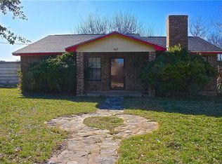 407 Indian Creek Dr, Comanche, TX 76442