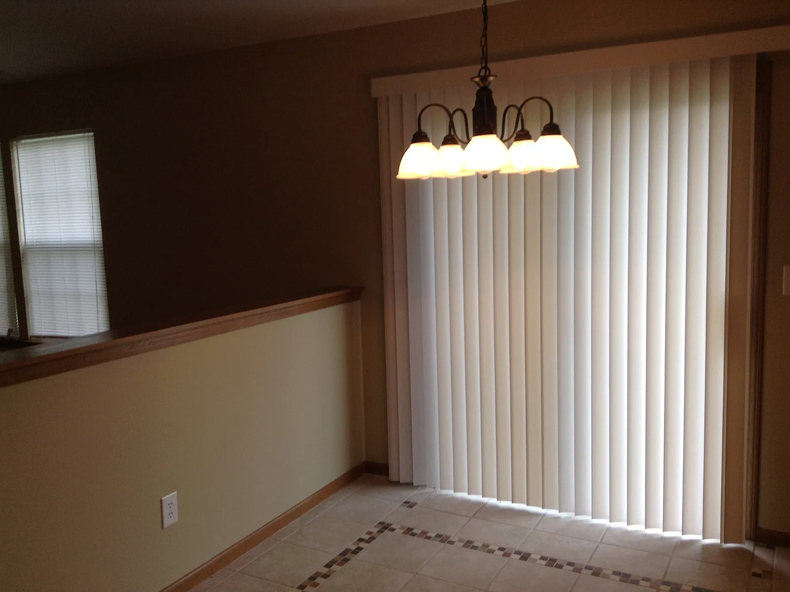 3 bed, 2.0 bath, 1256 sqft, $1,730 — Photo 4