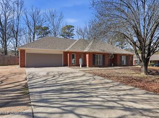 209 Pembroke Dr, Brandon, MS 39047