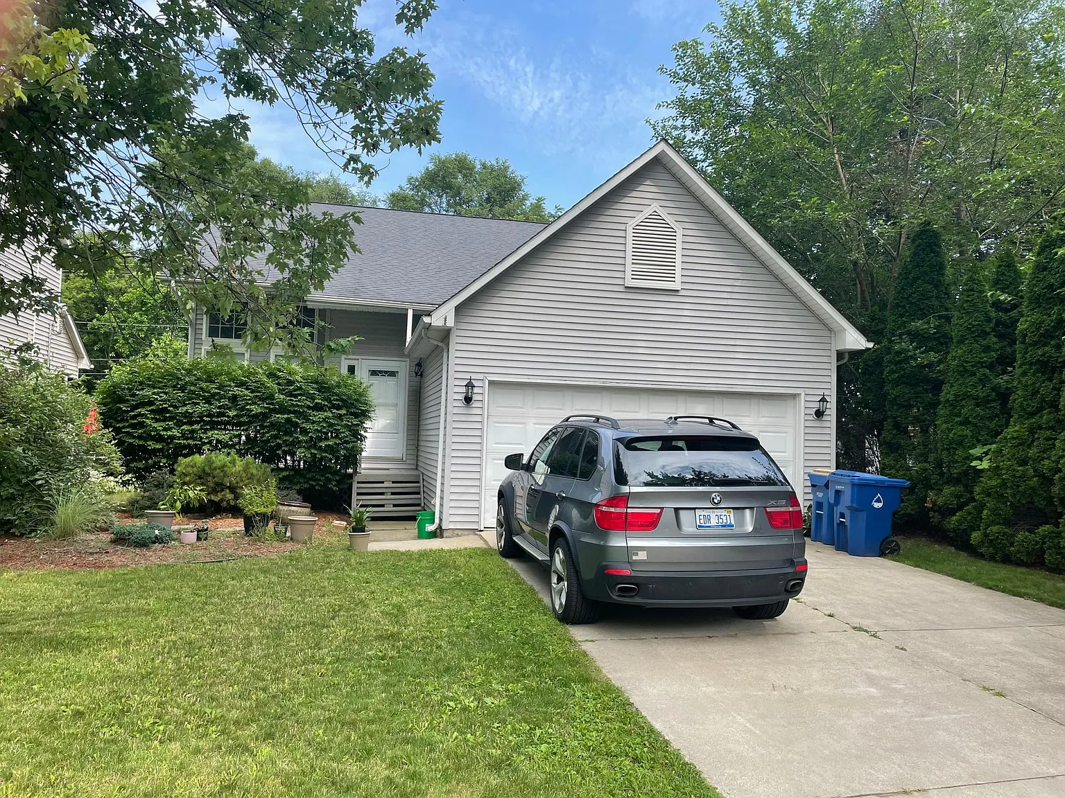 39 Ascot Ave — Photo 1