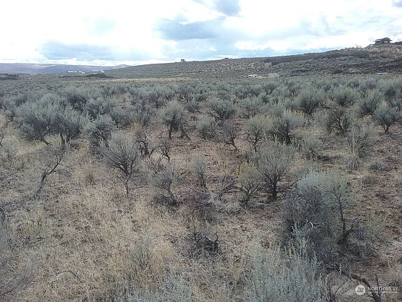 2nd image of 14 Elk City Pl