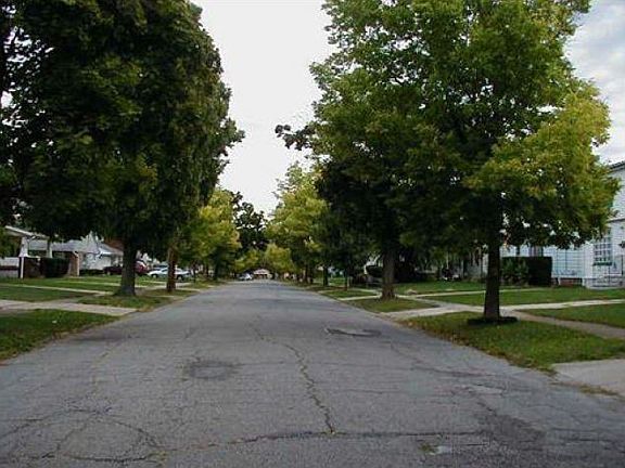 5th image of 13309 Saint James Ave