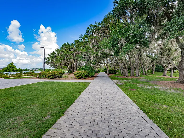 154-web-or-mls-105-Cunningham Park_06112026