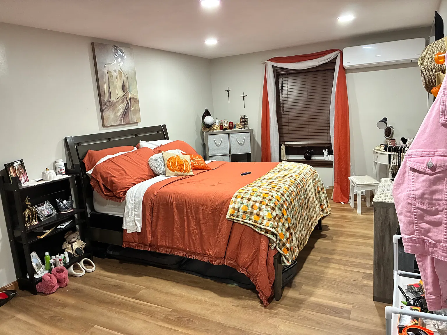 1 bed, 840 sqft, $2,200 — Photo 3