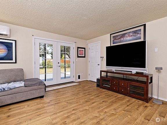 5th image of 318 Grant Avenue