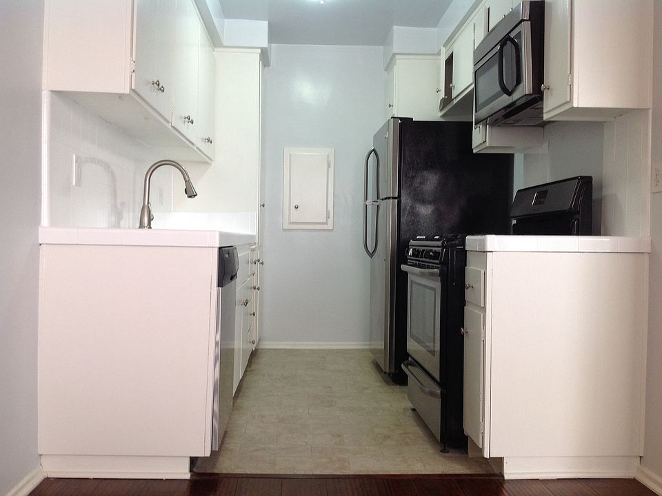 1st image of 1333 S Bundy Dr APT 6