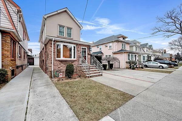1st image of 1764 Kimball St