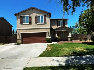 2402 W Sedona Ave, Visalia, CA 93291