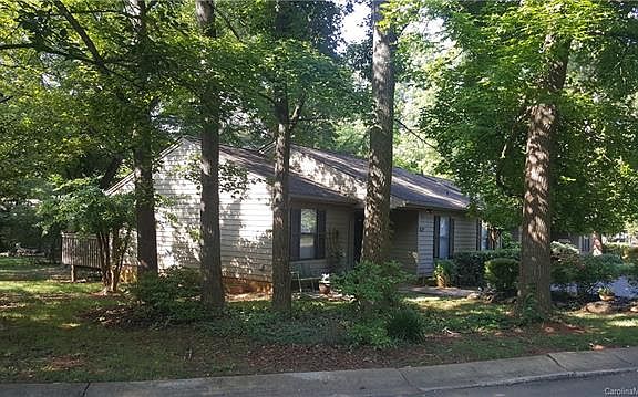 2nd image of 116 Cedar Holw #32-A