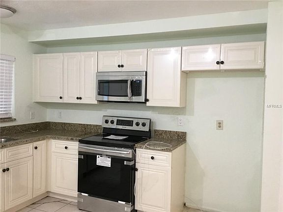 4th image of 12110 N Forest Hills Dr
