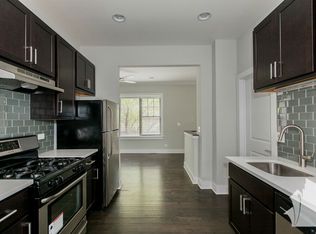 1952 W Nelson St APT 1, Chicago, IL 60657