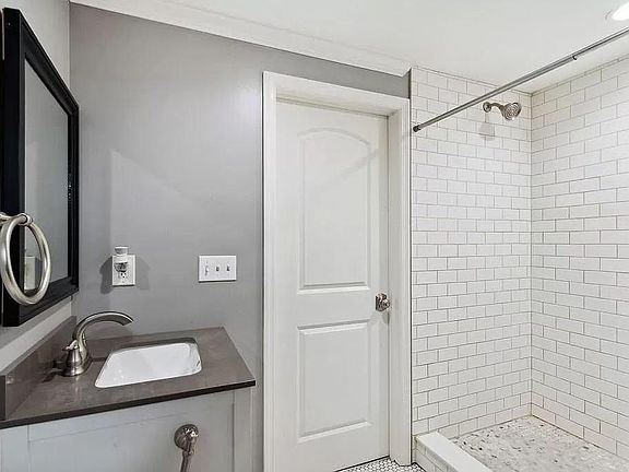 2nd image of 1181 Davis Pl NW #L