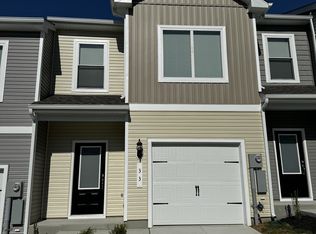 33 Paddington St, Falling Waters, WV 25419